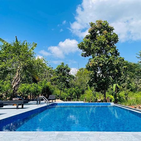 Sigiriya River Side Resort Buitenkant foto