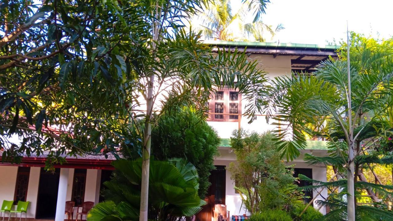 Sigiriya River Side Resort Buitenkant foto